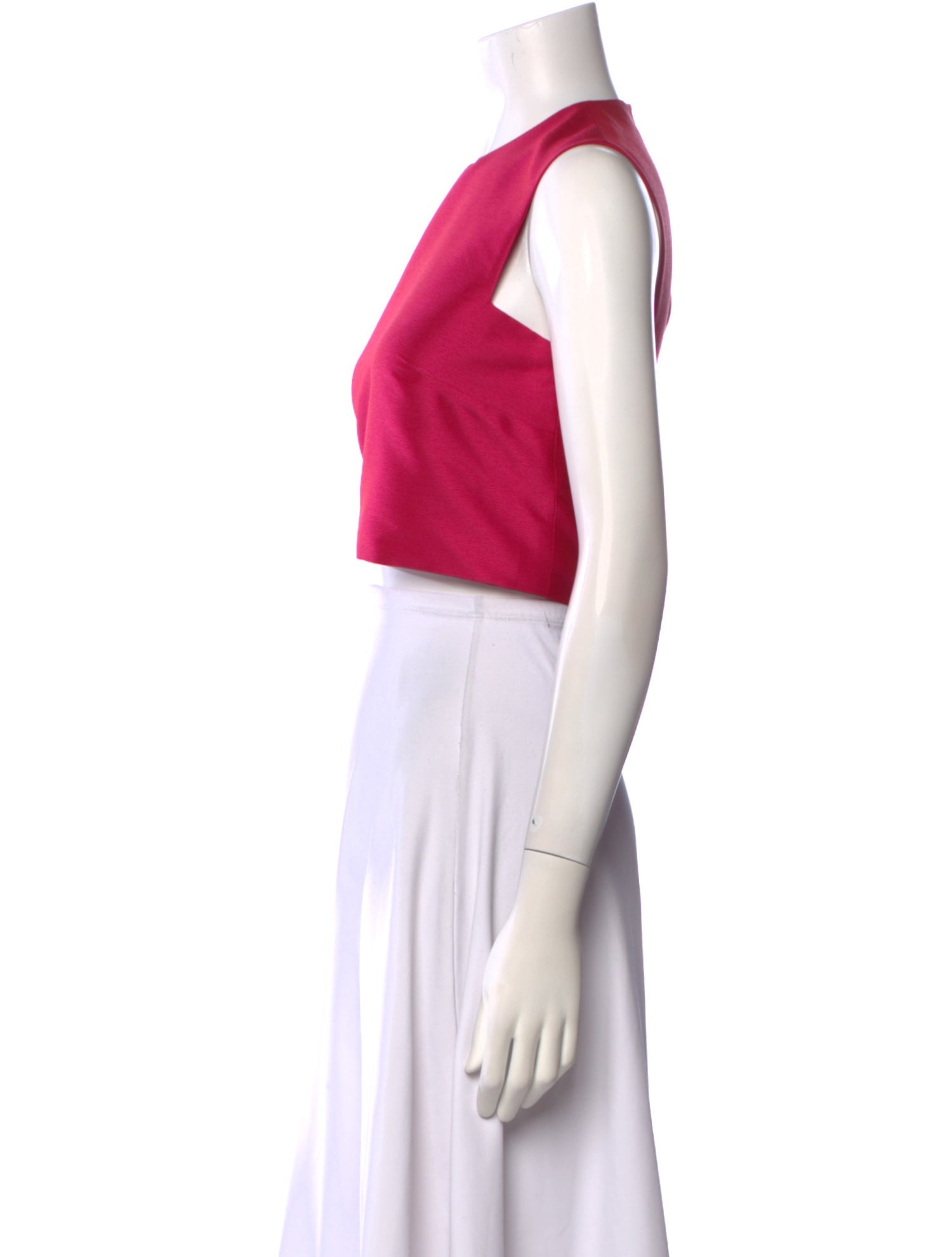 Monique Lhuillier x Goop Crew Neck Sleeveless Crop Top