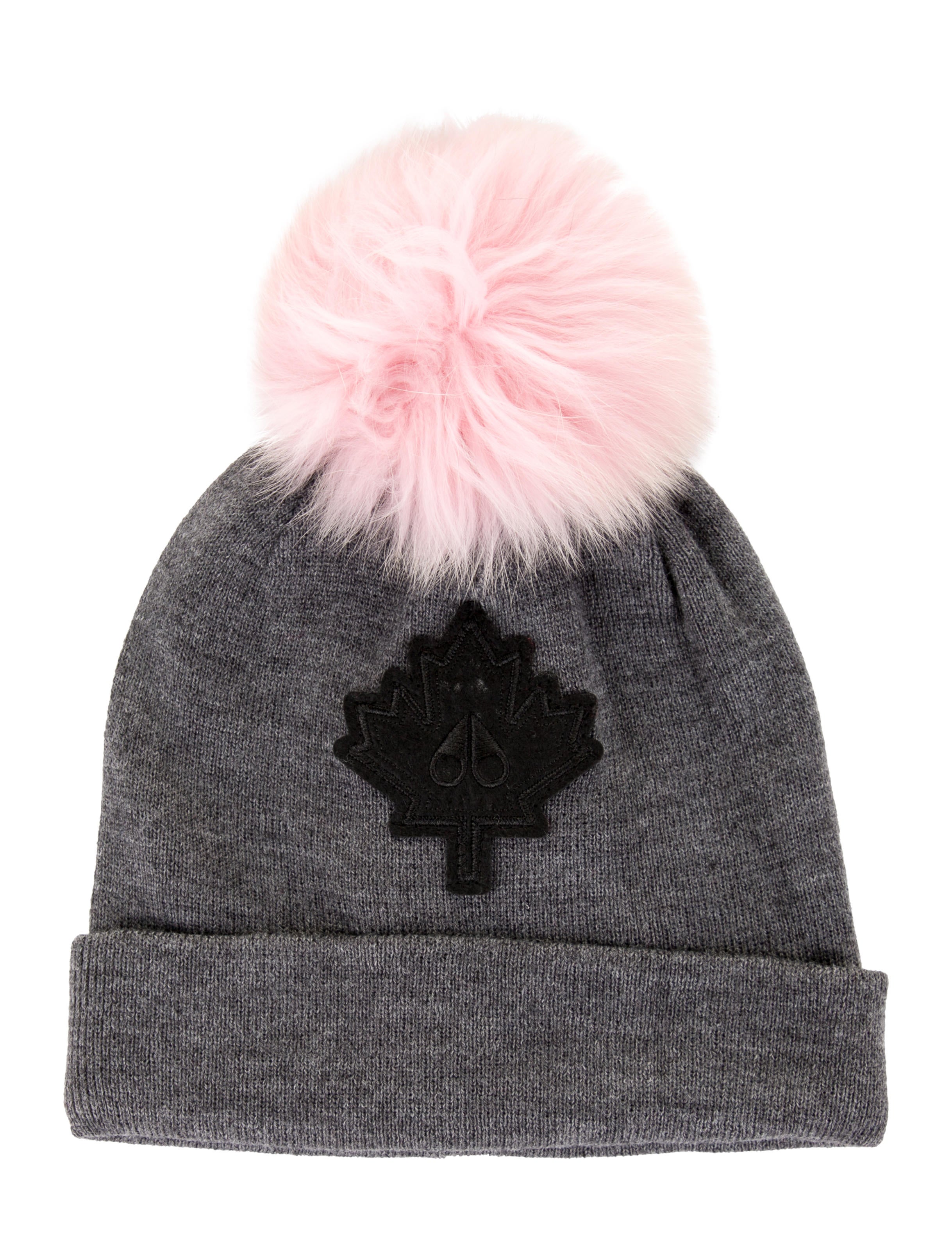 Moose Knuckles Girls' Moose Knuckles Maple Leaf PomPom Beanie w/ Tags