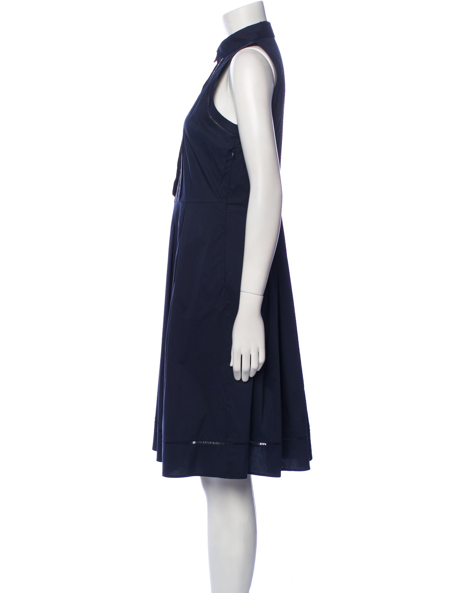 Purotatto Knee-Length Dress