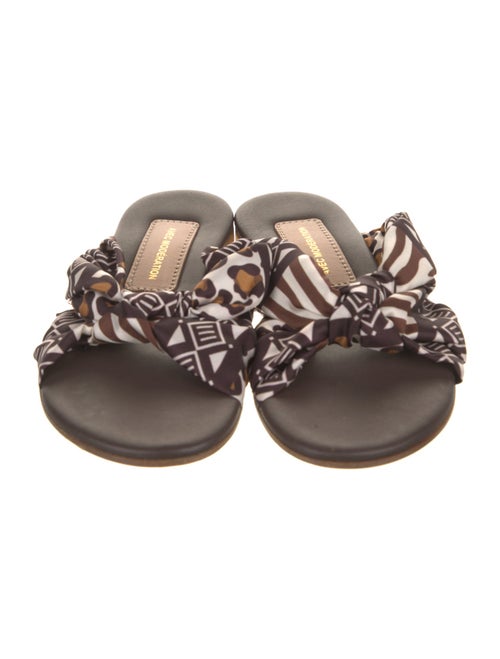 Avec Modération Floral Print Slides