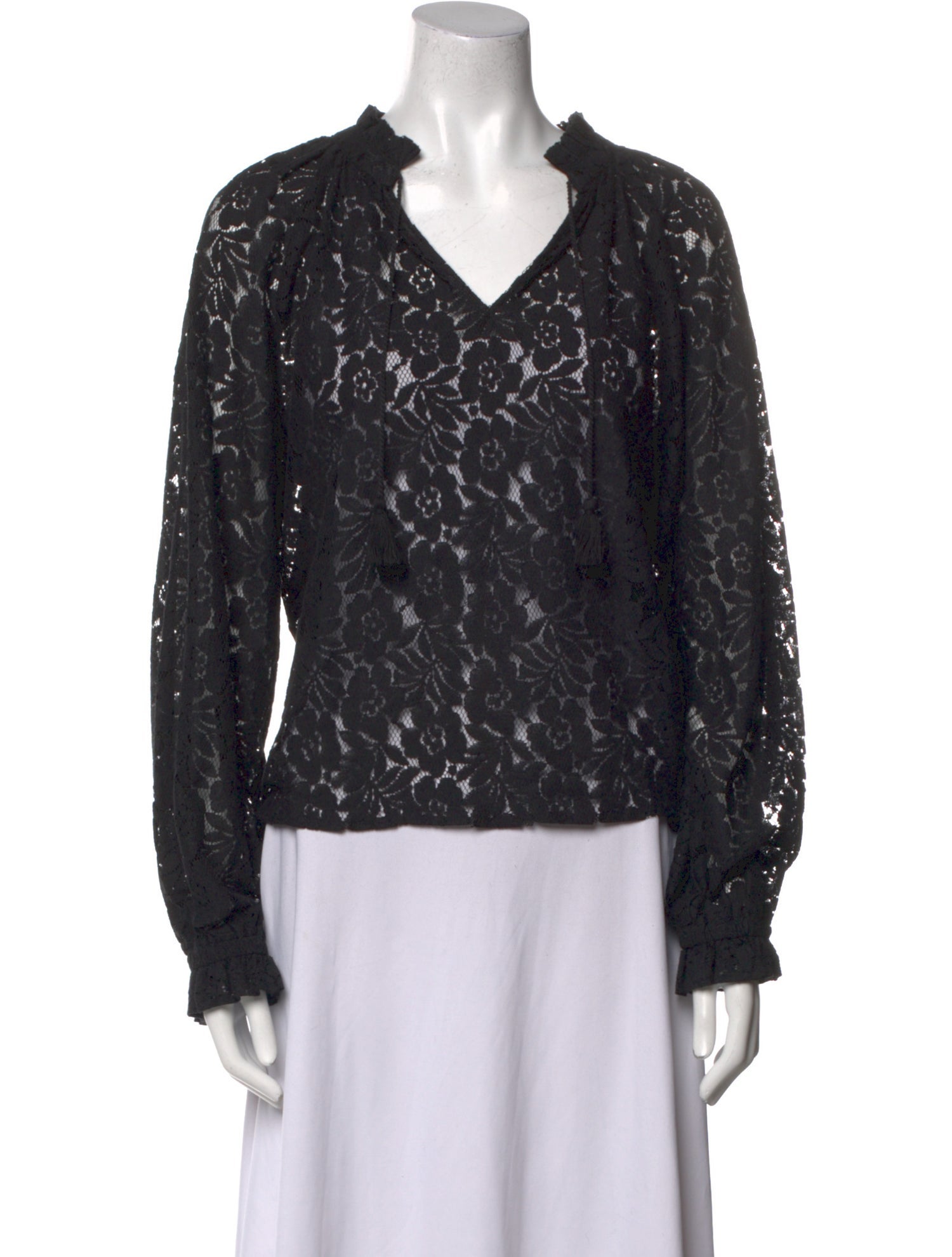 Moussy Lace Pattern V-Neck Top