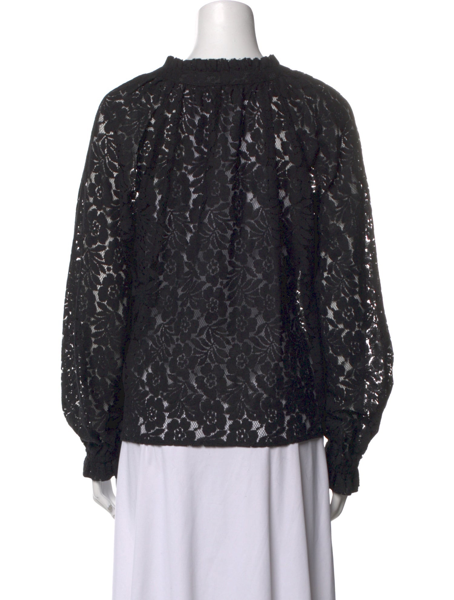 Moussy Lace Pattern V-Neck Top