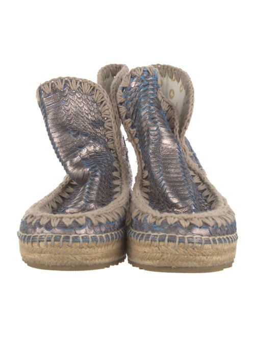 Mou Embossed Leather Colorblock Pattern Lace-Up Boots