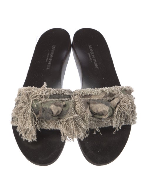 Marion Parke Canvas Slides