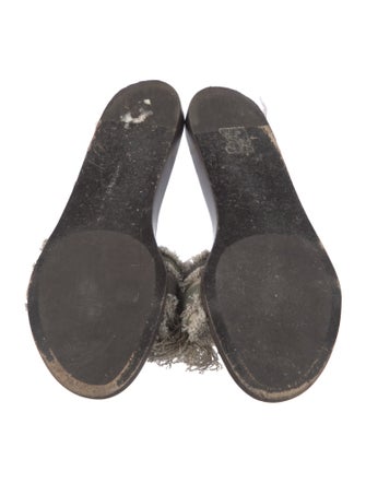 Marion Parke Canvas Slides