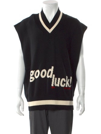 Mr. SATURDAY Graphic Print V-Neck Pullover