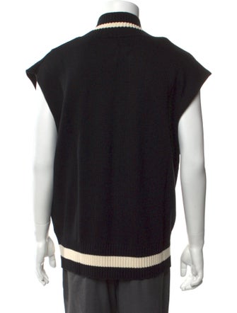 Mr. SATURDAY Graphic Print V-Neck Pullover