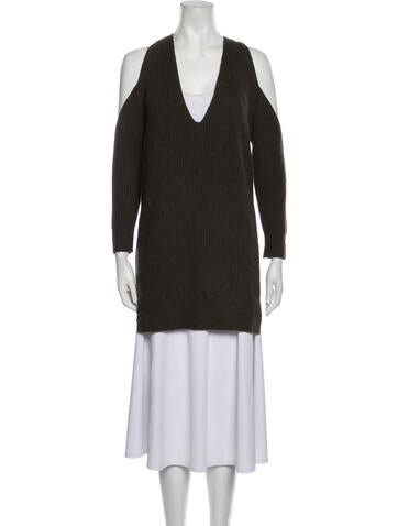 Michelle Mason Knitwear Wool V-Neck Sweater Petite