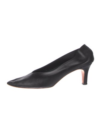 Martiniano Leather Pumps