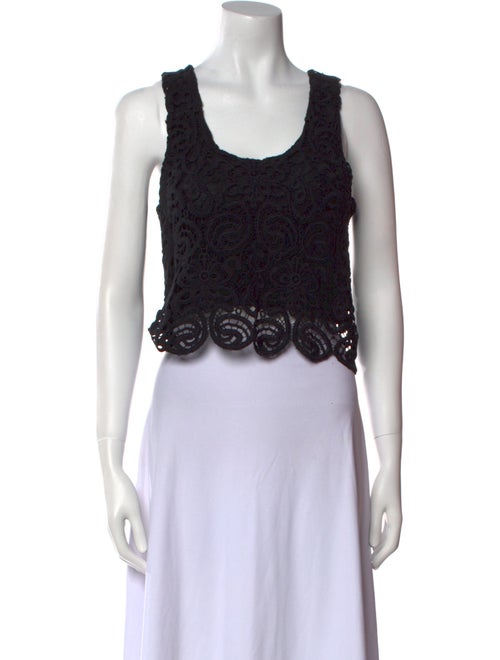 Miguelina Lace Pattern Scoop Neck Crop Top