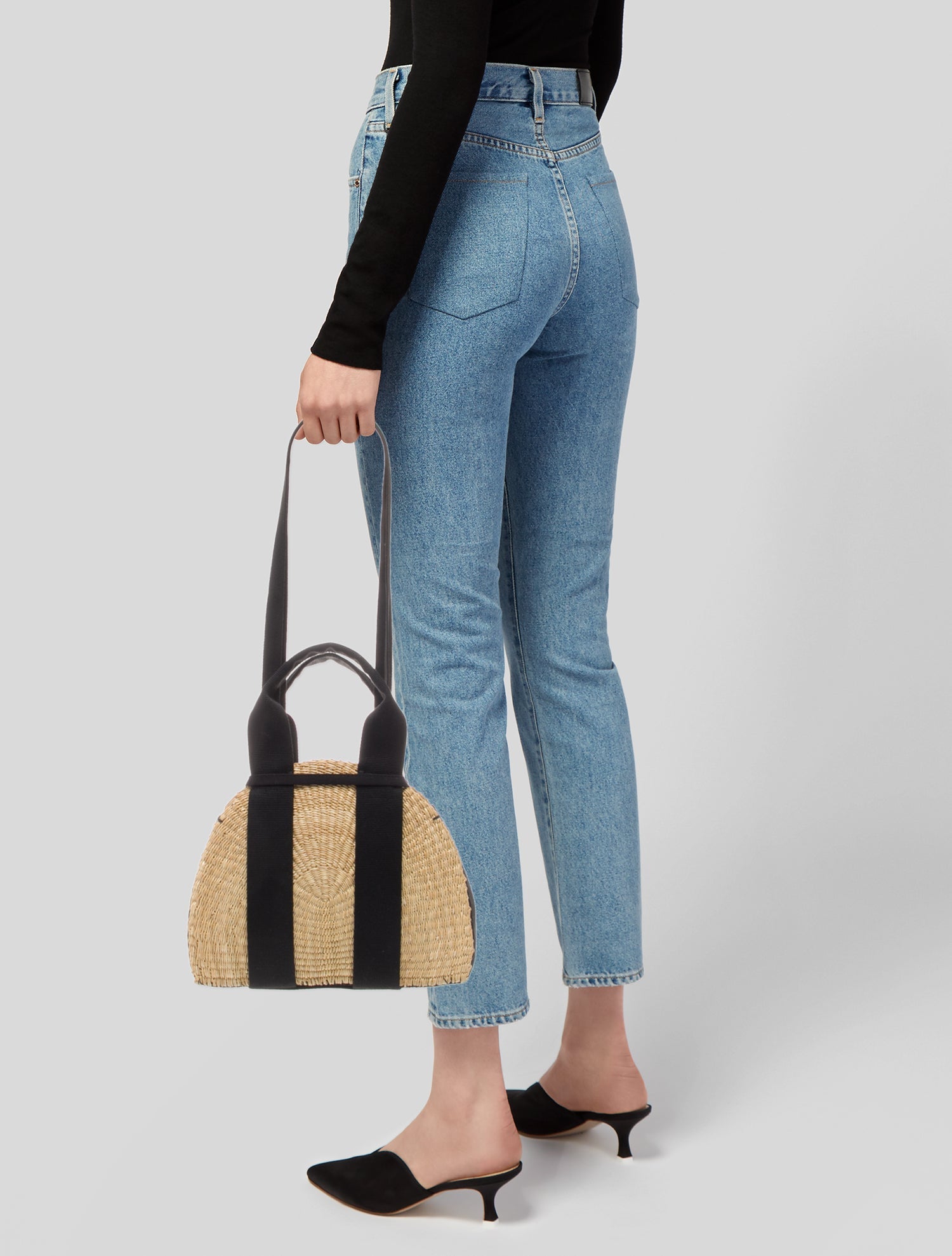 Muun Straw Shoulder Bag