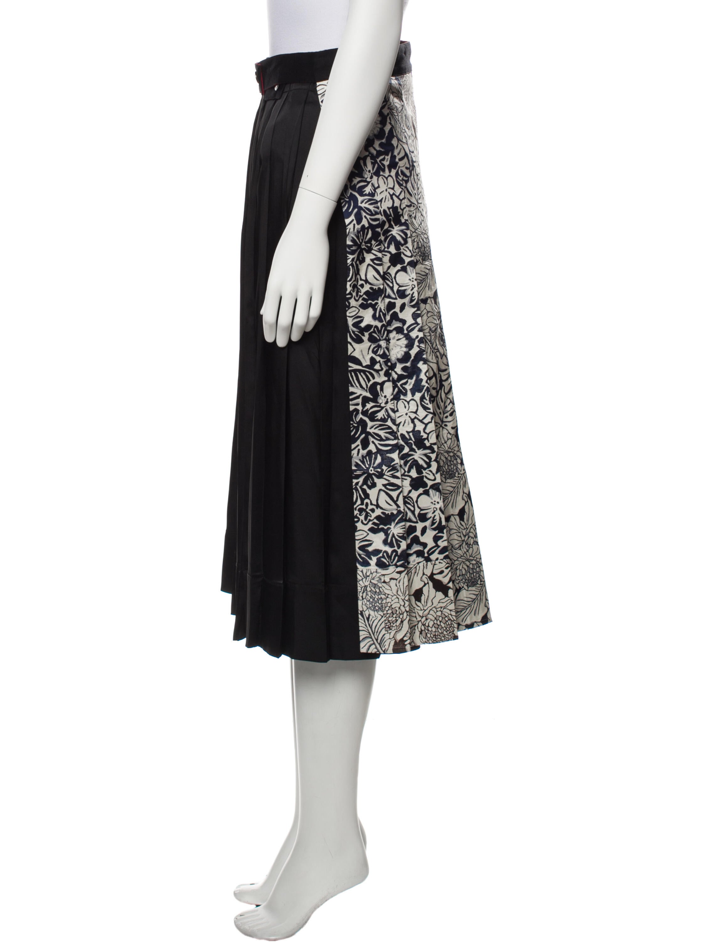 Max Mara Weekend Pleated Accents Midi Length Skirt