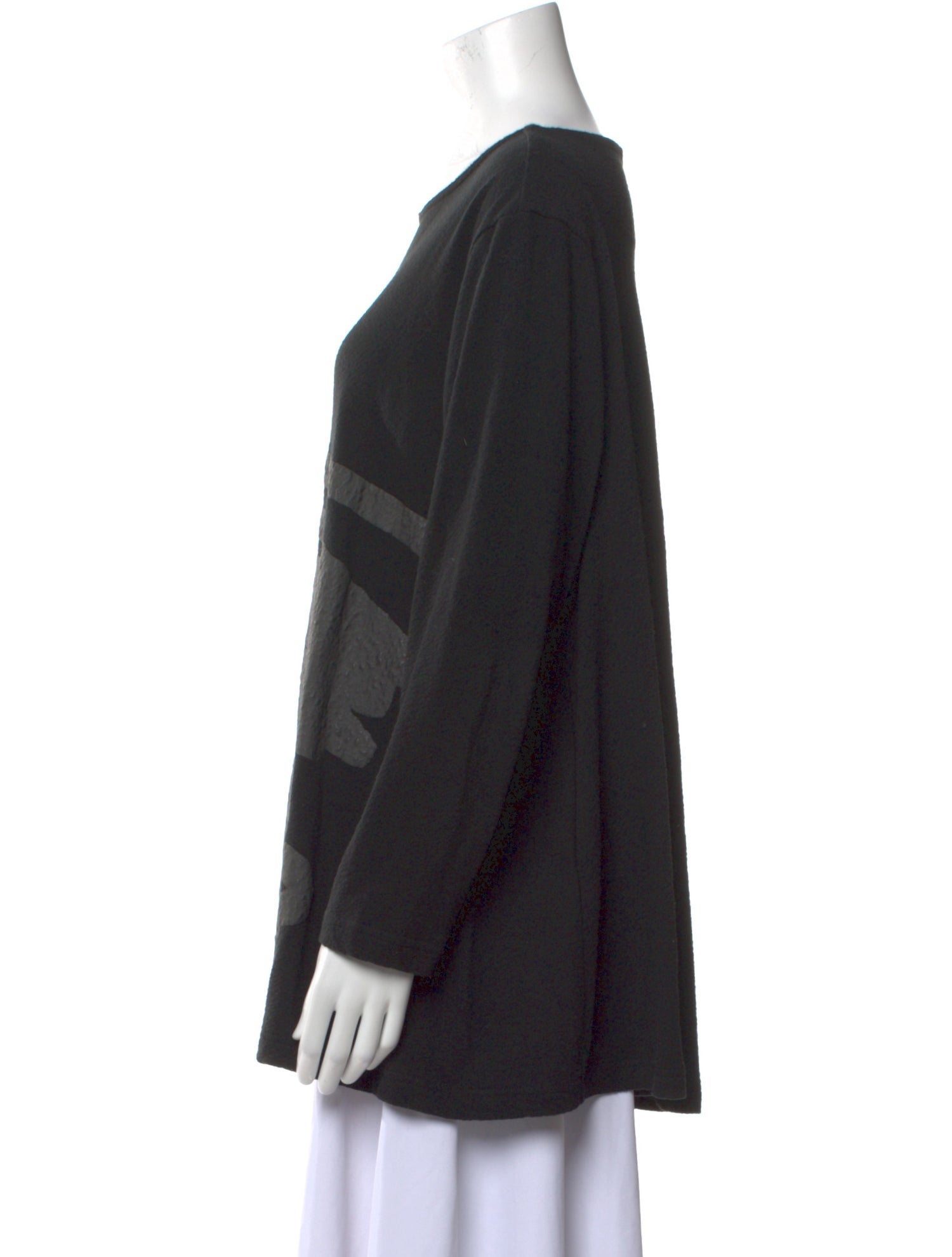 Moyuru Bateau Neckline Long Sleeve Sweatshirt