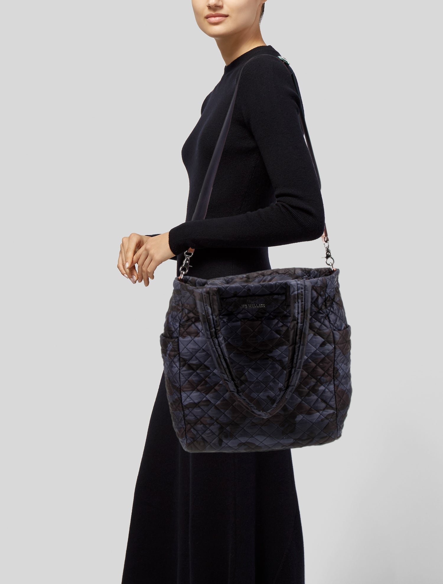 VALENTINO フツ Valentino Shining Flower Tux 360 - Black Hobos, Handbags