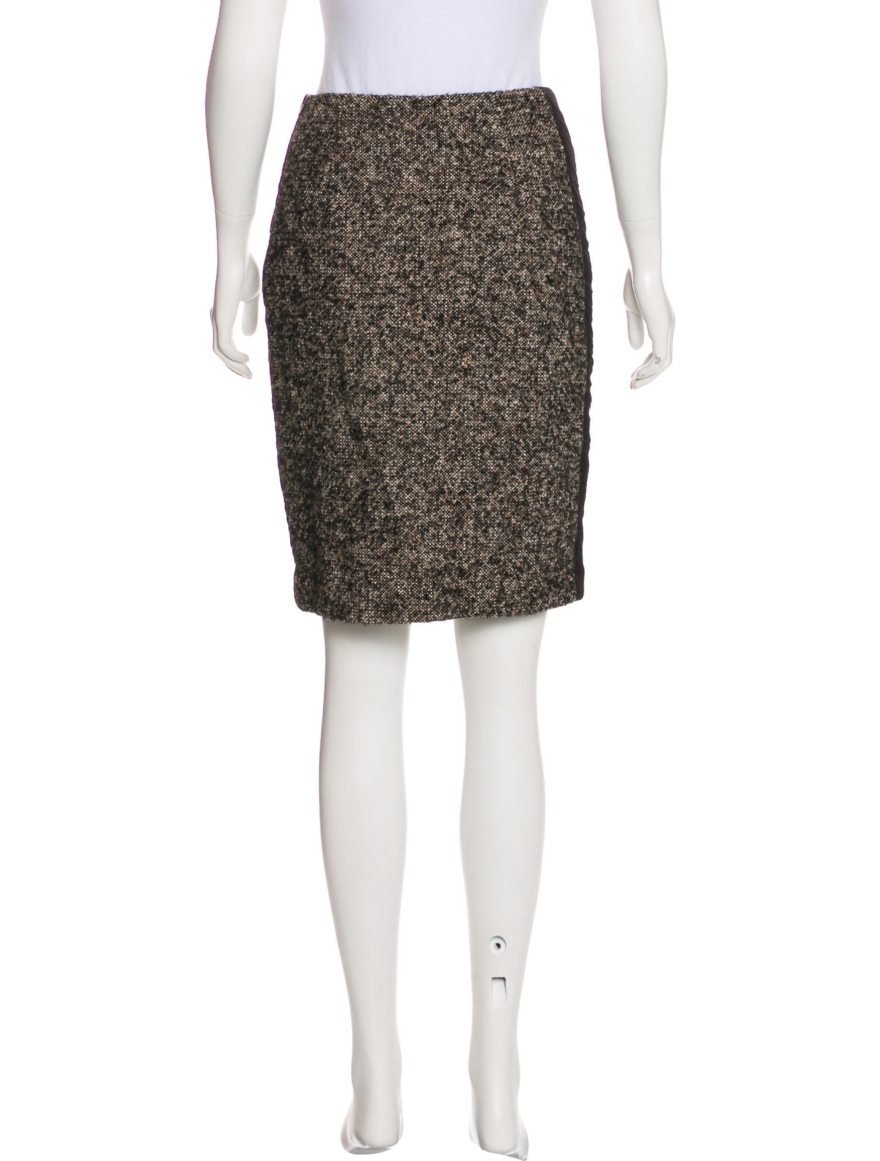 Magaschoni Tweed KneeLength Skirt Clothing WN125977 The RealReal
