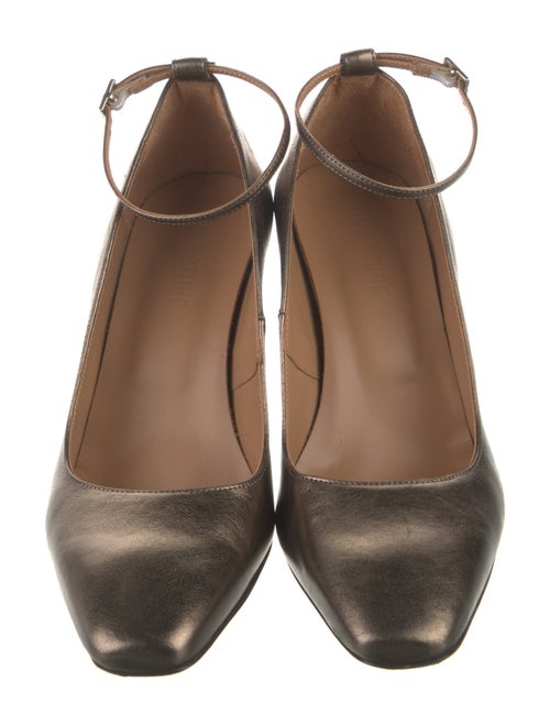 No. 6 Store Leather Pumps