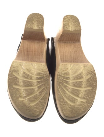 No. 6 Store Leather Slides