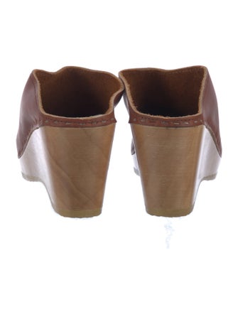 No. 6 Store Leather Mules