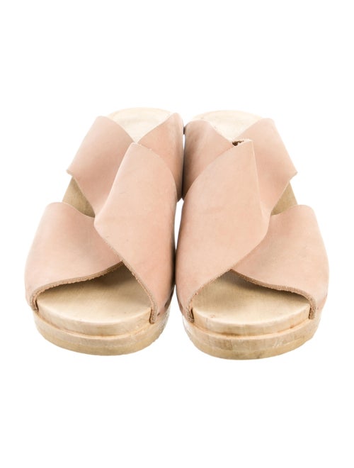 No. 6 Store Leather Slides