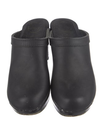 No. 6 Store Leather Mules