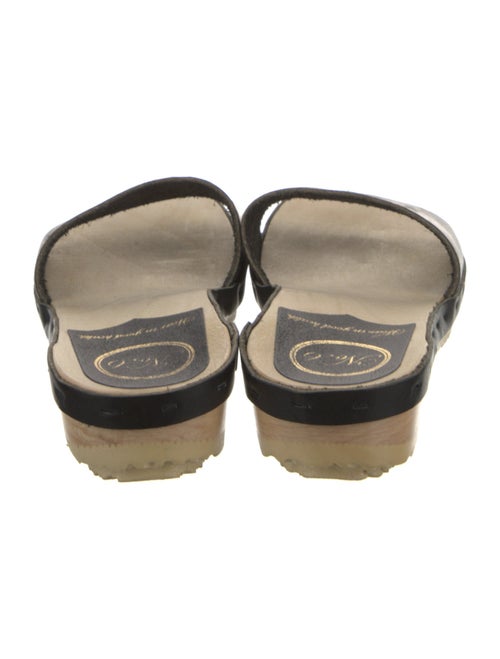 No. 6 Store Leather Slides