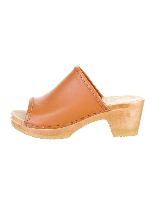 No. 6 Store Leather Slides