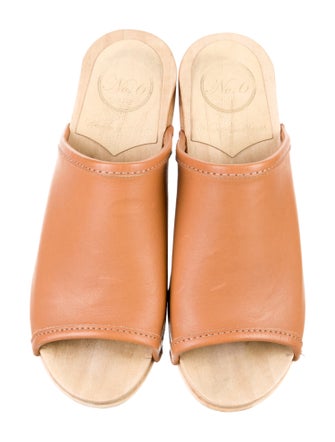 No. 6 Store Leather Slides