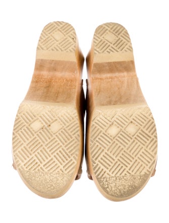 No. 6 Store Leather Slides