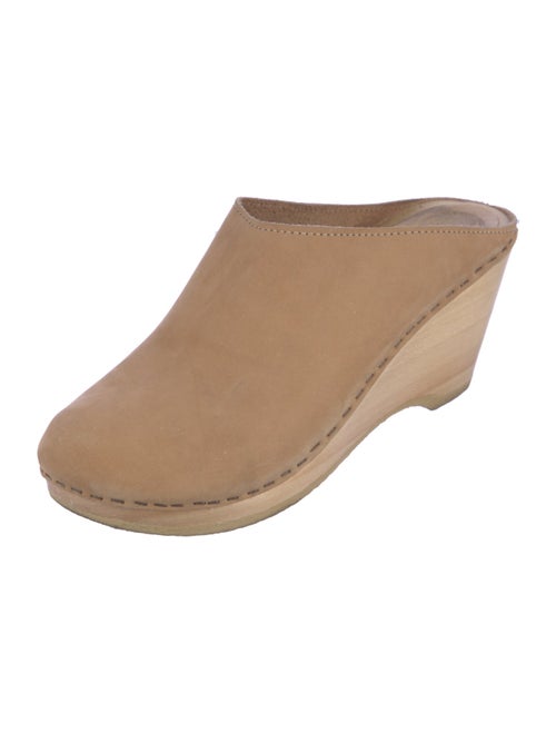 No. 6 Store Leather Slides