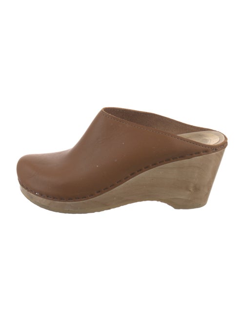 No. 6 Store Leather Mules