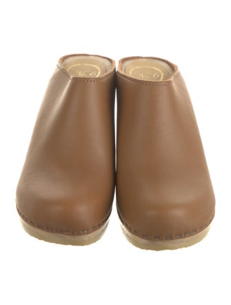 No. 6 Store Leather Mules