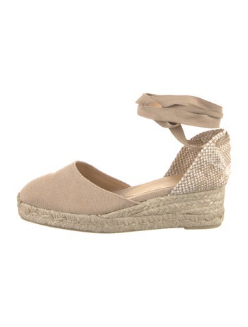 Pre-owned Castaã±er Canvas Espadrilles In Neutral