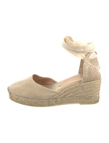 Pre-owned Castaã±er Canvas D'orsay Pumps In Neutral