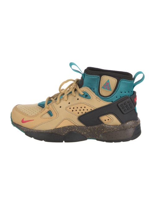 Nike ACG Printed Chunky Sneakers