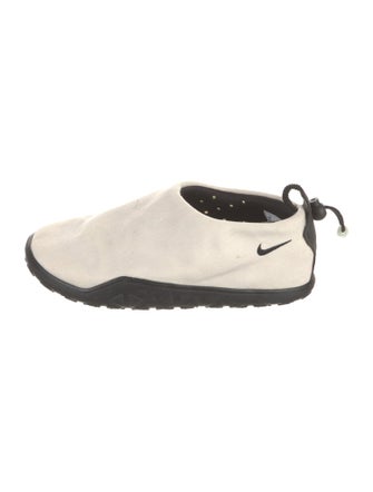 Nike ACG Canvas Embroidered Accent Flats