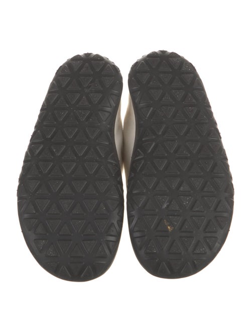 Nike ACG Canvas Embroidered Accent Flats