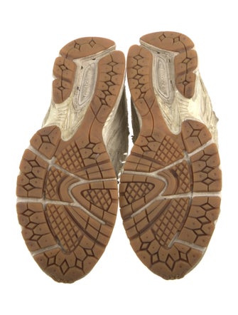 New Balance Suede Colorblock Pattern Athletic Sneakers