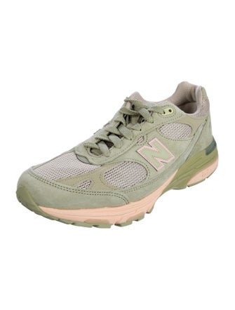 New Balance Suede Low Top Sneakers
