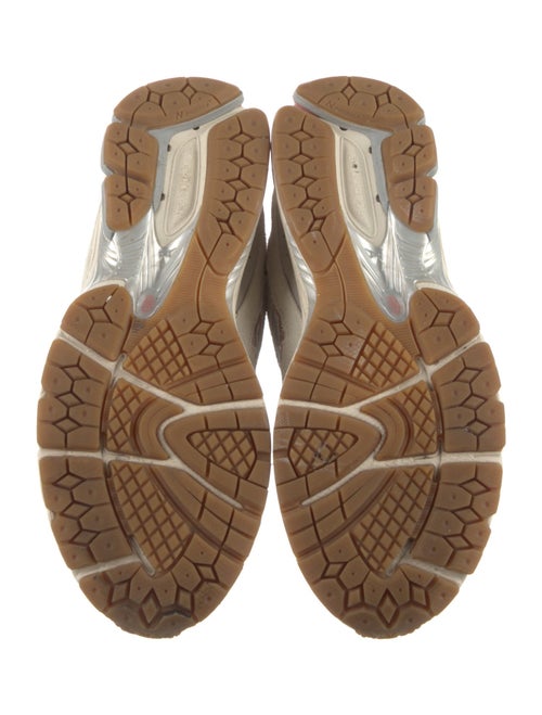 New Balance Suede Colorblock Pattern Athletic Sneakers