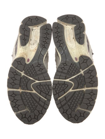 New Balance Suede Colorblock Pattern Athletic Sneakers