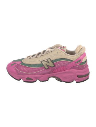 New Balance Suede Colorblock Pattern Athletic Sneakers