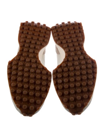 New Balance Suede Colorblock Pattern Athletic Sneakers