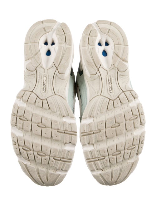 New Balance Mesh Patterned Sneakers