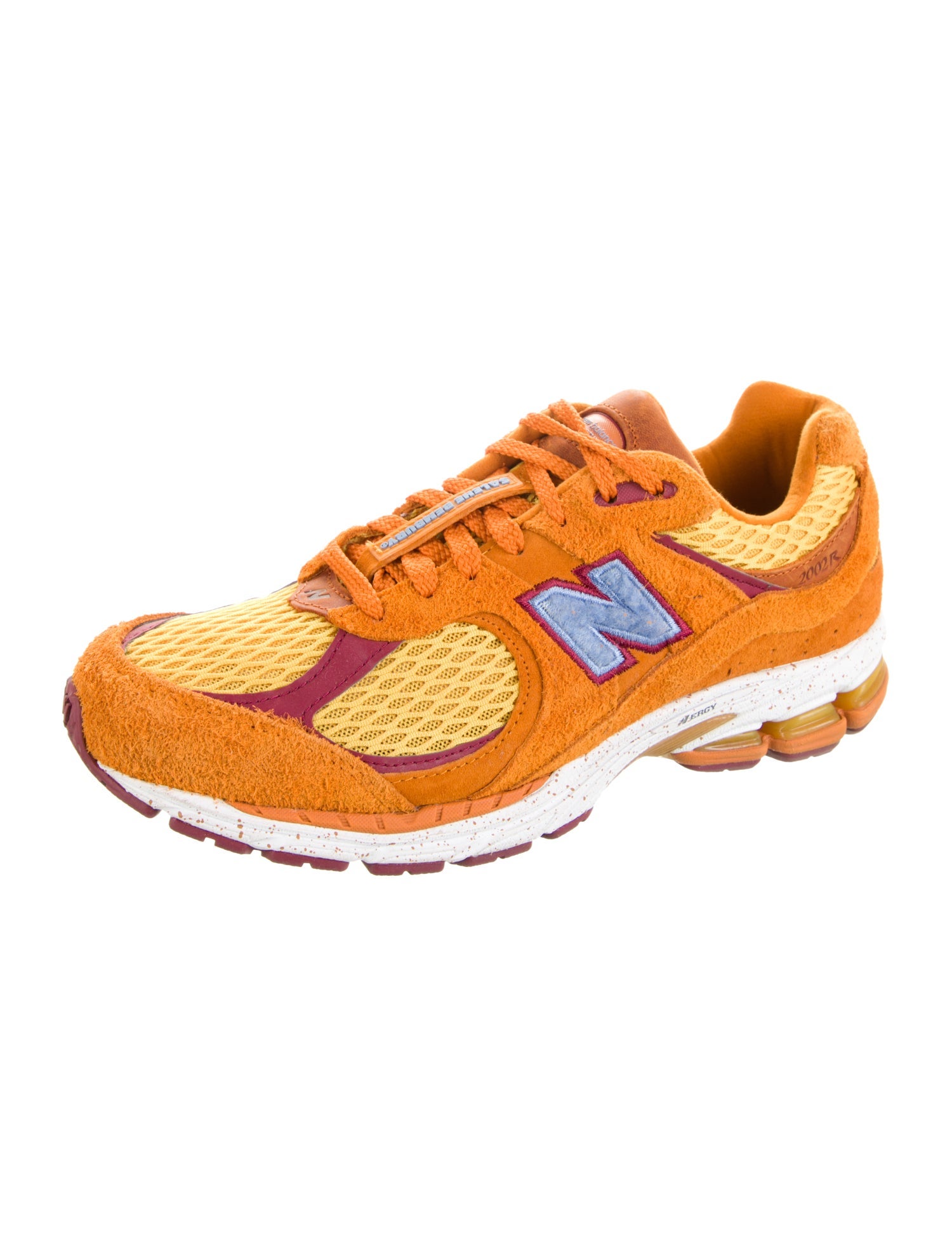 new balance x salehe bembury 2002r