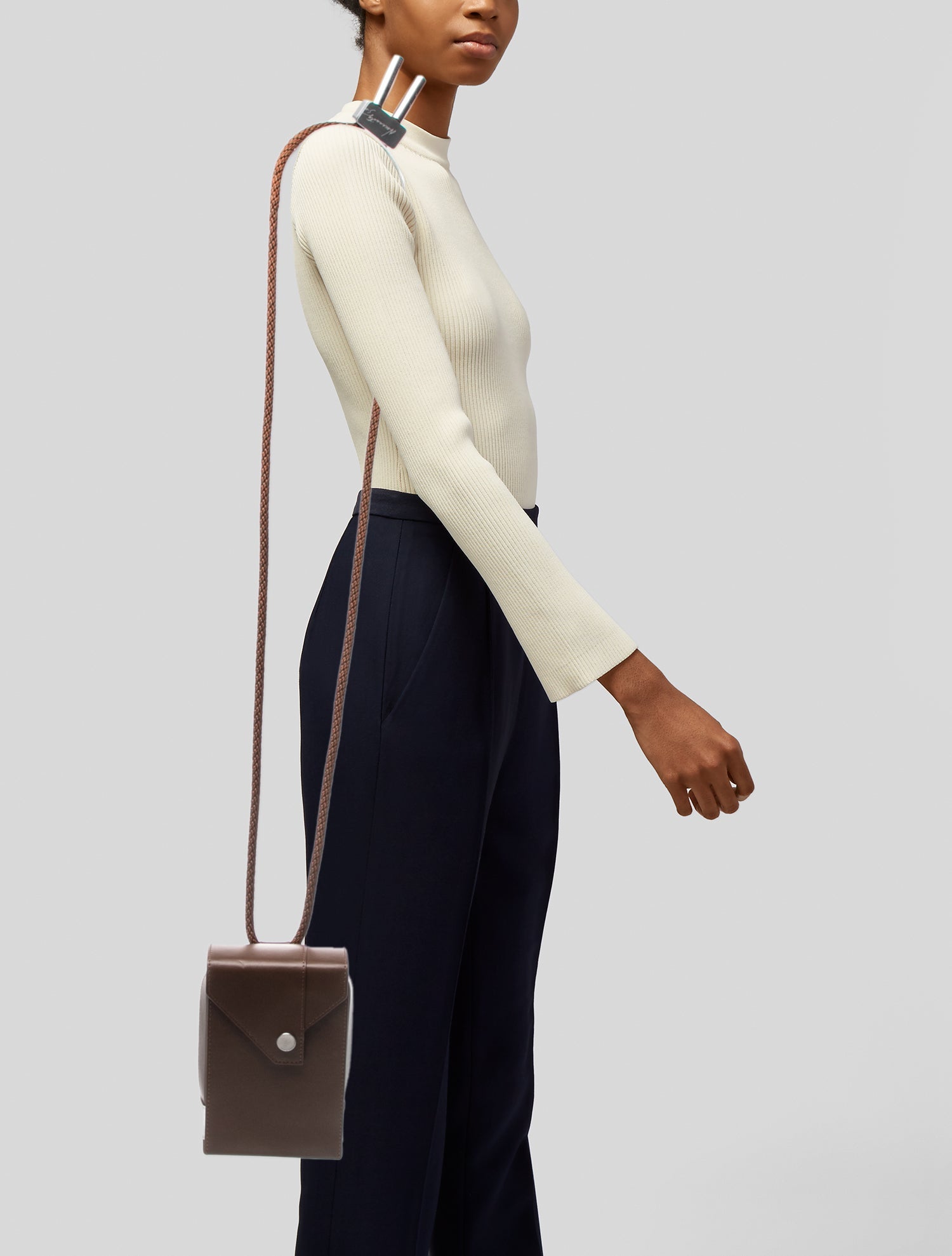Necessity Sense Leather Crossbody Bag