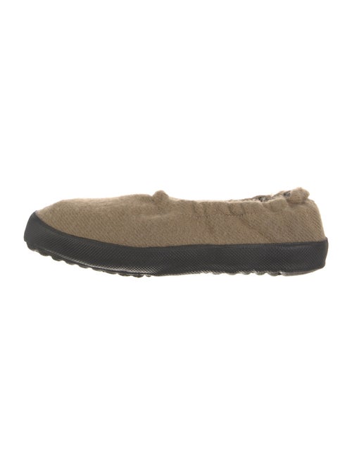 Nehera Wool Flats