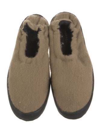 Nehera Wool Flats