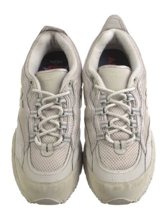 New Balance Leather Trim Embellishment Sneakers