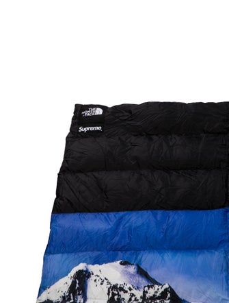 The North Face x Supreme The North Face x Supreme Mountain Print Blanket