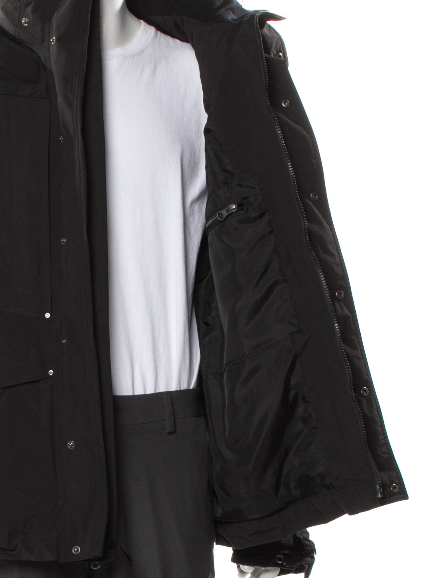 The North Face x Supreme 2022 teep Tech Apogee Parka